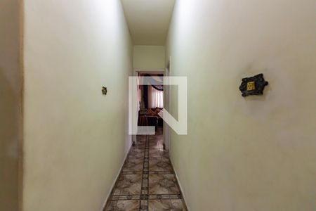 Casa à venda com 426m², 5 quartos e 8 vagas Casa à venda com 426m², 5 quartos e 8 vagasCorredor