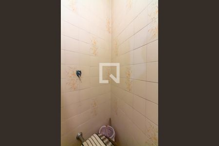 Casa à venda com 426m², 5 quartos e 8 vagas Casa à venda com 426m², 5 quartos e 8 vagasBanheiro 1