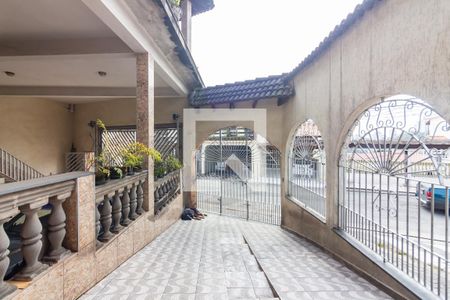 Casa à venda com 426m², 5 quartos e 8 vagas Casa à venda com 426m², 5 quartos e 8 vagasQuintal