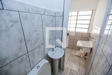 Banheiro de casa para alugar com 1 quarto, 50m² em Vila Alpina, São Paulo