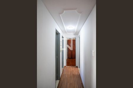 Corredor de apartamento à venda com 3 quartos, 72m² em Santa Terezinha, Belo Horizonte