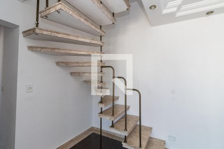 Escada de apartamento à venda com 3 quartos, 124m² em Vila Carrao, São Paulo