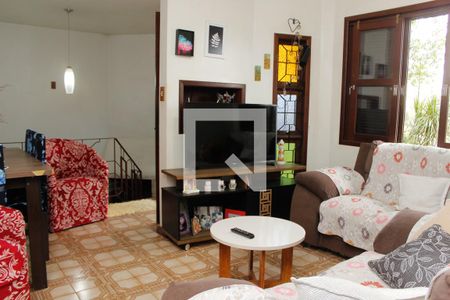 Sala 1 de casa à venda com 2 quartos, 100m² em Medianeira, Porto Alegre