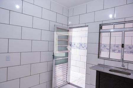 Cozinha de casa para alugar com 1 quarto, 110m² em Jardim Danfer, São Paulo