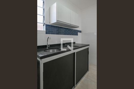 Cozinha de kitnet/studio para alugar com 1 quarto, 24m² em Vila Gumercindo, São Paulo