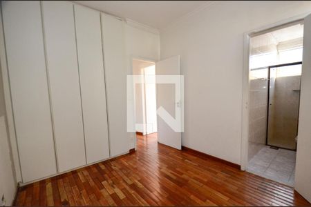Suite de apartamento à venda com 3 quartos, 80m² em Sagrada Família, Belo Horizonte