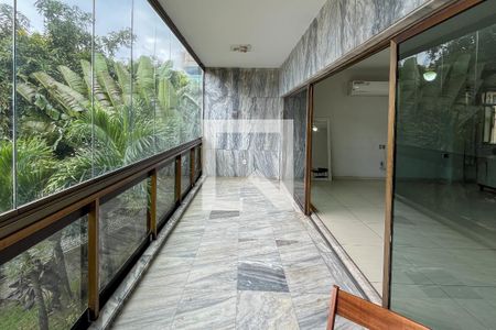 Varanda de apartamento para alugar com 3 quartos, 170m² em Jardim Guanabara, Rio de Janeiro