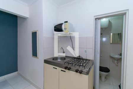 Cozinha de kitnet/studio para alugar com 0 quarto, 20m² em Aclimação, São Paulo