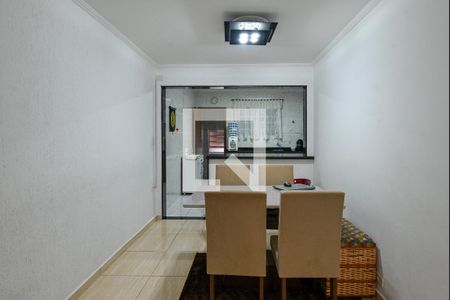 Casa à venda com 119m², 2 quartos e 1 vagaSala