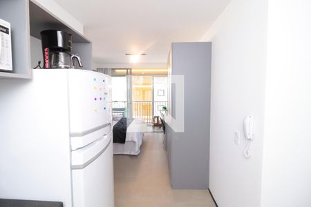 Sala/Quarto de kitnet/studio para alugar com 1 quarto, 28m² em Indianópolis, São Paulo