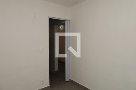 Quarto 2 de apartamento para alugar com 2 quartos, 52m² em Conjunto Residencial José Bonifácio, São Paulo