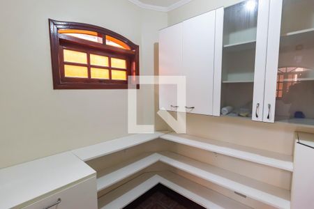 Closet do quarto de casa para alugar com 4 quartos, 275m² em Adalgisa, Osasco