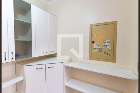 Closet do quarto de casa para alugar com 4 quartos, 275m² em Adalgisa, Osasco