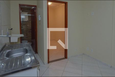 Studio de kitnet/studio para alugar com 1 quarto, 30m² em Vargem Pequena, Rio de Janeiro