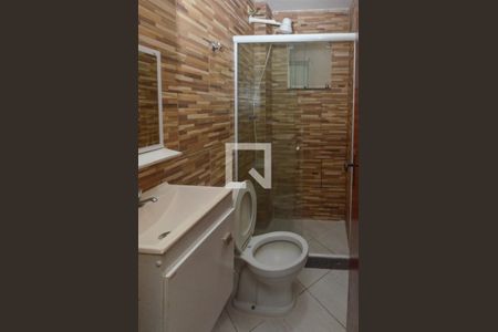 Banheiro de kitnet/studio para alugar com 1 quarto, 30m² em Vargem Pequena, Rio de Janeiro