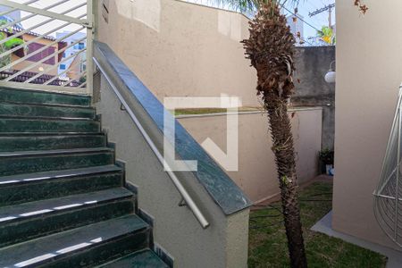 Apartamento à venda com 44m², 2 quartos e 1 vaga Apartamento à venda com 44m², 2 quartos e 1 vagaEntrada