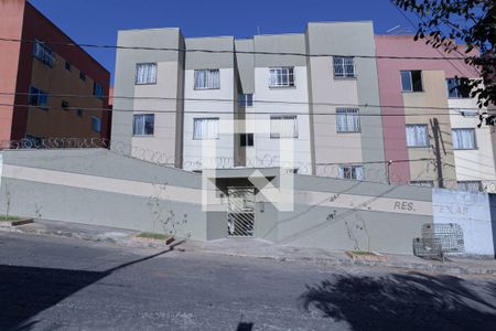 Apartamento à venda com 44m², 2 quartos e 1 vaga Apartamento à venda com 44m², 2 quartos e 1 vagaFachada
