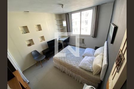 Sala/Quarto de kitnet/studio para alugar com 1 quarto, 24m² em Copacabana, Rio de Janeiro