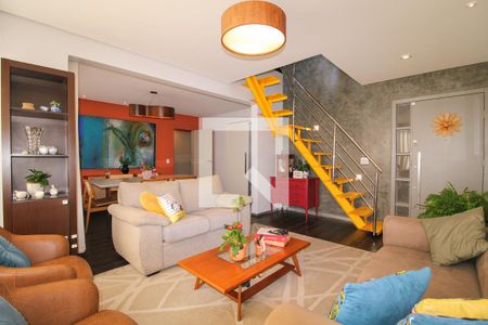 Sala de apartamento à venda com 4 quartos, 240m² em Santo Antônio, Belo Horizonte