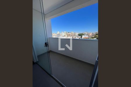 Apartamento à venda com 2 quartos, 60m² em Sagrada Família, Belo Horizonte