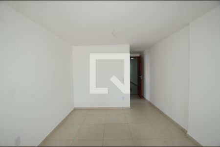 Sala de casa de condomínio para alugar com 2 quartos, 70m² em Bento Ribeiro, Rio de Janeiro