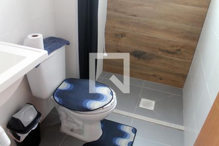 Banheiro de apartamento à venda com 2 quartos, 40m² em Santos Dumont, São Leopoldo