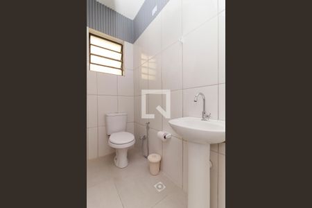 Casa para alugar com 120m², 3 quartos e 4 vagas Casa para alugar com 120m², 3 quartos e 4 vagasEdícula 2 - Banheiro