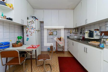 Casa para alugar com 120m², 3 quartos e 4 vagas Casa para alugar com 120m², 3 quartos e 4 vagasCozinha