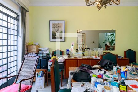 Casa para alugar com 120m², 3 quartos e 4 vagas Casa para alugar com 120m², 3 quartos e 4 vagasSala