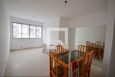 Apartamento à venda com 70m², 2 quartos e 1 vagaSala