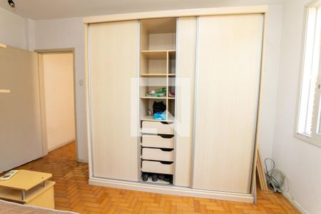 Quarto de apartamento à venda com 1 quarto, 48m² em Petrópolis, Porto Alegre