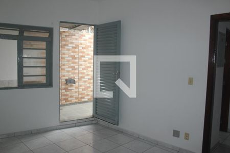 Suíte de casa para alugar com 3 quartos, 121m² em Vila Baby, São Paulo