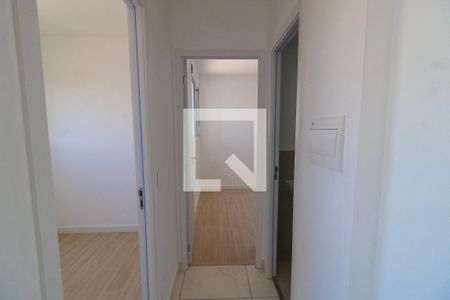 Corredor de apartamento para alugar com 2 quartos, 34m² em Vila Mira, São Paulo