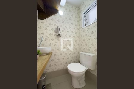 Lavabo de casa de condomínio à venda com 2 quartos, 117m² em Vila Nova, Porto Alegre