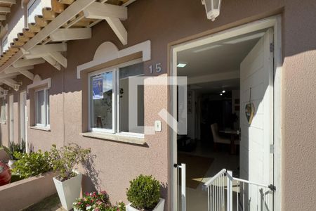 Casa de condomínio à venda com 117m², 2 quartos e 1 vaga Casa de condomínio à venda com 117m², 2 quartos e 1 vagaFachada