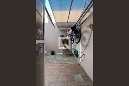 Casa de condomínio à venda com 117m², 2 quartos e 1 vaga Casa de condomínio à venda com 117m², 2 quartos e 1 vagaQuintal