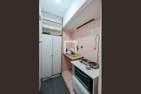 Cozinha de apartamento à venda com 1 quarto, 24m² em Centro, Niterói