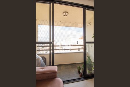 Sacada de apartamento para alugar com 3 quartos, 68m² em Jaguaribe, Osasco