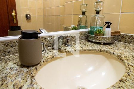 Lavabo de apartamento à venda com 4 quartos, 150m² em Tijuca, Rio de Janeiro