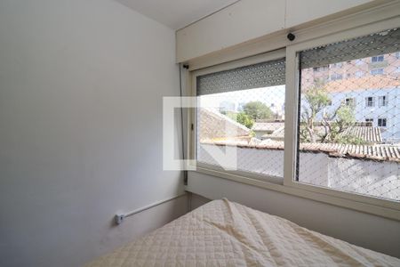 Quarto de kitnet/studio para alugar com 1 quarto, 35m² em Menino Deus, Porto Alegre