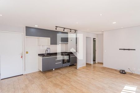 Sala, cozinha e área de serviço de apartamento para alugar com 1 quarto, 40m² em Vila Siqueira (zona Norte), São Paulo