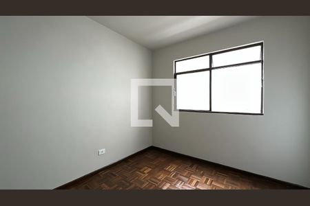 Quarto 1 de apartamento para alugar com 2 quartos, 50m² em Centro, Curitiba