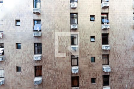 Vista Sala de apartamento à venda com 2 quartos, 74m² em Centro Histórico, Porto Alegre