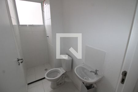 Banheiro  de apartamento para alugar com 2 quartos, 42m² em Jardim Imperador (zona Leste), São Paulo