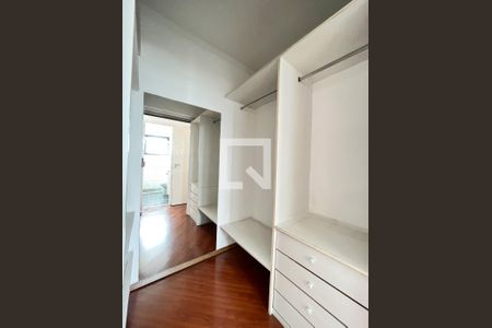 Closet da suíte de apartamento à venda com 3 quartos, 84m² em Jardim Brasil (zona Sul), São Paulo