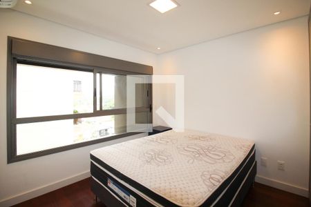 Suíte  de apartamento à venda com 2 quartos, 70m² em Vila Nova Conceição, São Paulo