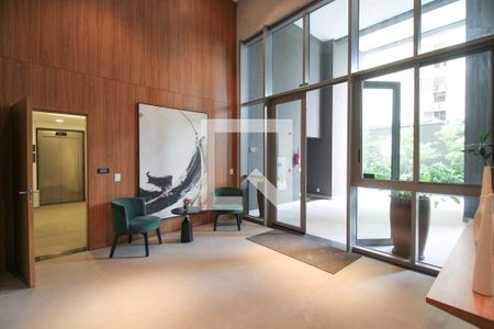 Apartamento à venda com 70m², 2 quartos e 1 vaga Apartamento à venda com 70m², 2 quartos e 1 vagaHall