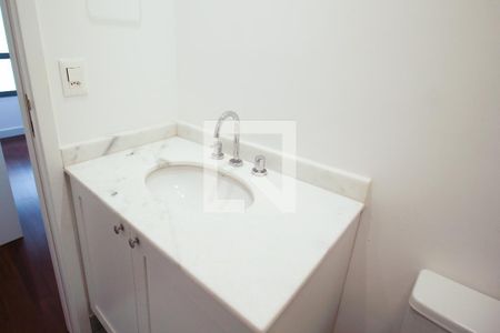 Apartamento à venda com 70m², 2 quartos e 1 vaga Apartamento à venda com 70m², 2 quartos e 1 vagaBanheiro da Suíte