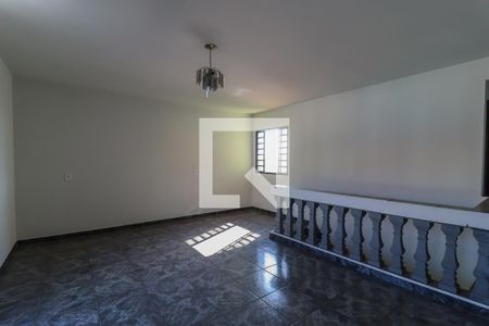 Sala de casa à venda com 6 quartos, 129m² em Jardim Mirante, Várzea Paulista