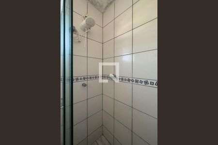 Banheiro de apartamento à venda com 1 quarto, 96m² em Nonoai, Porto Alegre